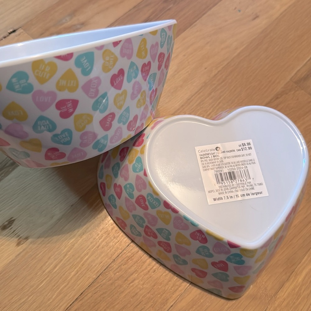 COPY - NWT Set of 2 Heart-Shaped White Bowls with Colorful Hearts